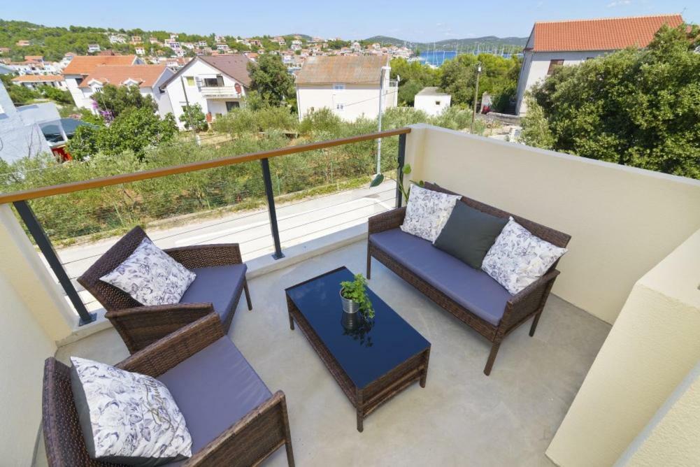 Apartment Dragana, Jezera, Island Murter Exterior foto